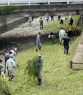 パンケ歌志内川河川清掃