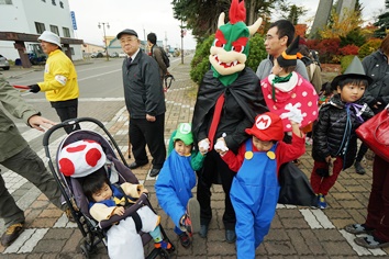 ジャリン子ハロウィーン商店街パレード