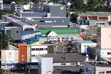 砂川駅と地域交流センターゆう