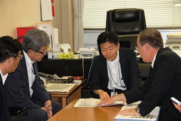 国土交通省石川道路局長