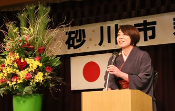 植村真美道議会議員